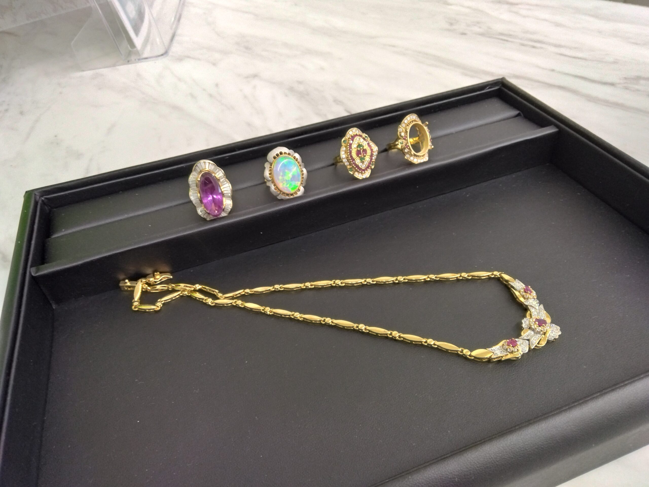 金・プラチナ・銀製品の相場は日々変動 まずはリアルタイム相場をチェック！ 【買取専門店ブランドプラス宇多津店】へ高価買取安心の買取専門店【公式】