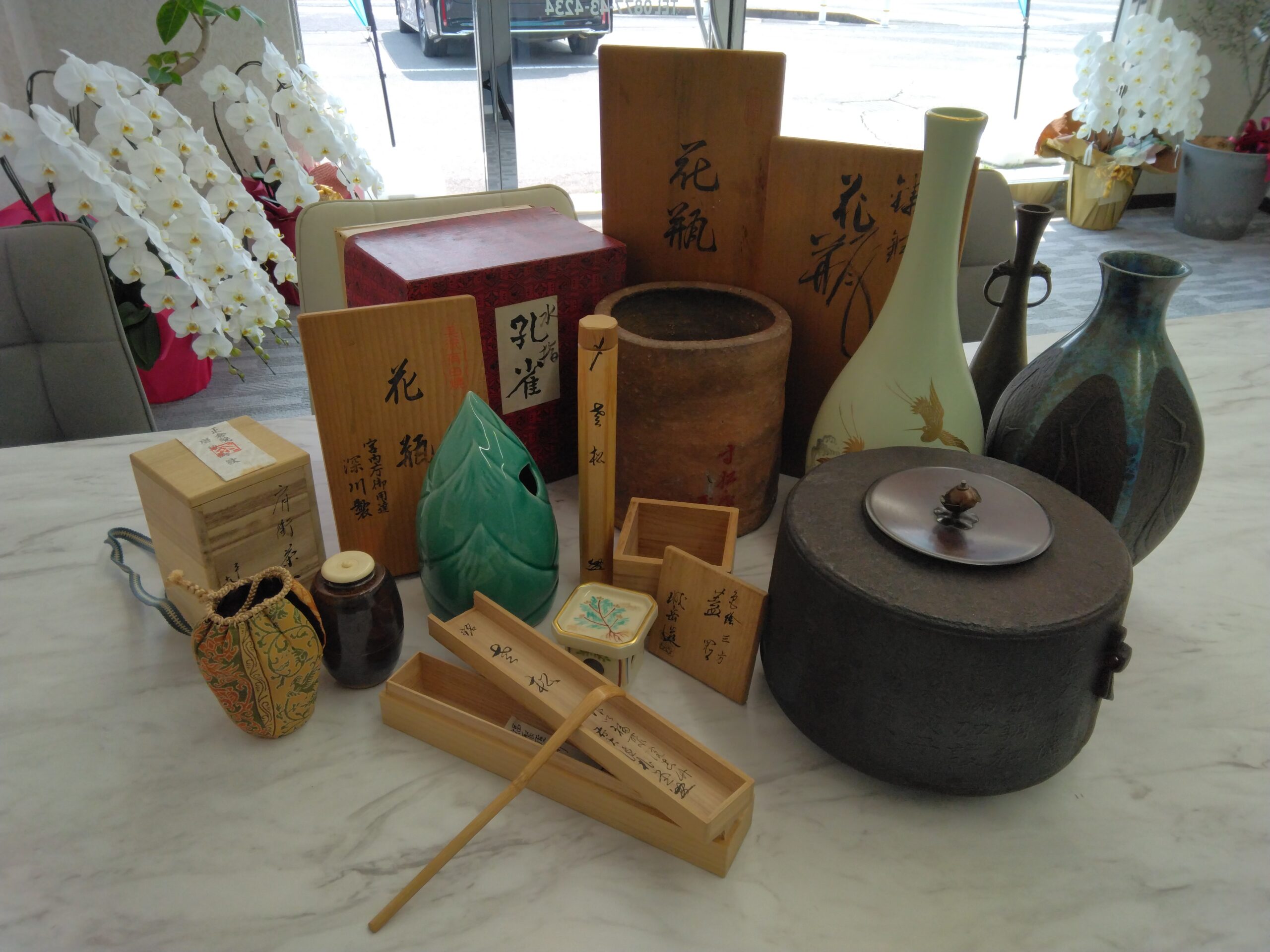 豊富な買取品目　ブランド品から貴金属、遺品整理まで幅広くお買取りさせていただきます。お任せください。最適な買取価格をご提示します。