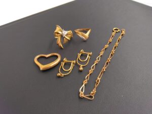 金・プラチナ・銀製品の相場は日々変動 まずはリアルタイム相場をチェック！ 【買取専門店ブランドプラス宇多津店】へ高価買取安心の買取専門店【公式】